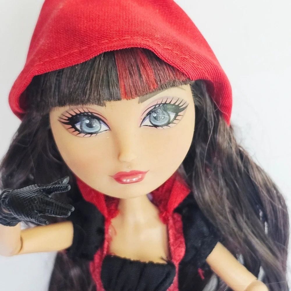 2013 Ever After High Cerise Hood Doll Red Hooded Outfit Fairytale Core Mattel